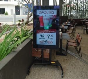 outdoor digital signage displays