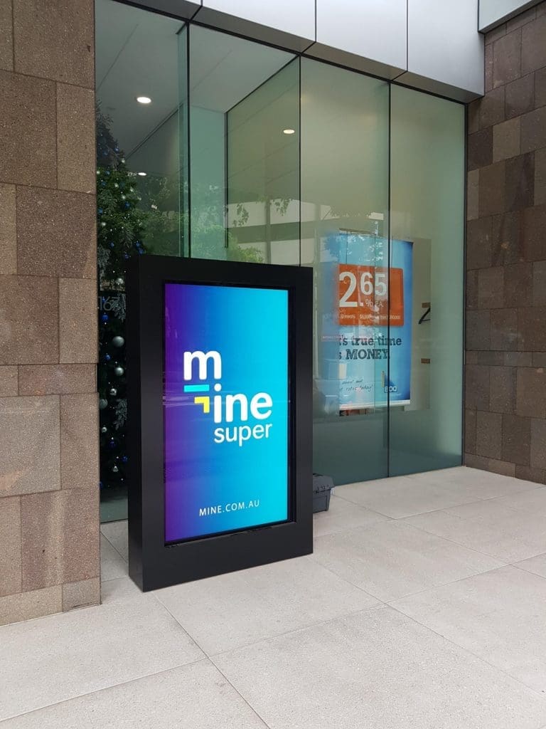 Digital Signage LCD Display For Business Foyers
